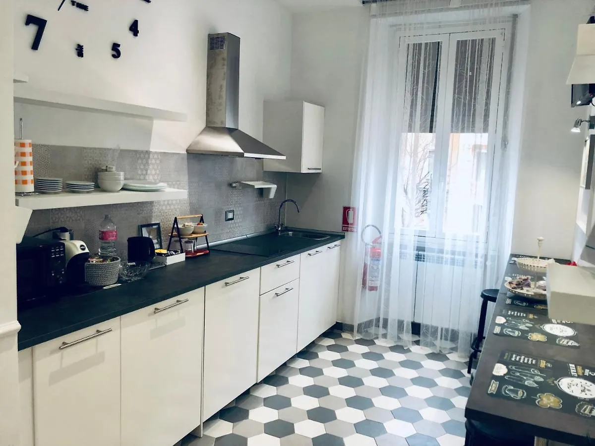 Hotel Domus Giordano Roma 0*,  Italia